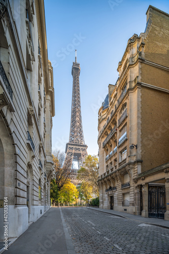 Street with Eiffel Tower view in autumn season  Paris  France  