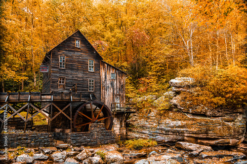 Fotografia Glade Creek Grist Mill in Autumnd