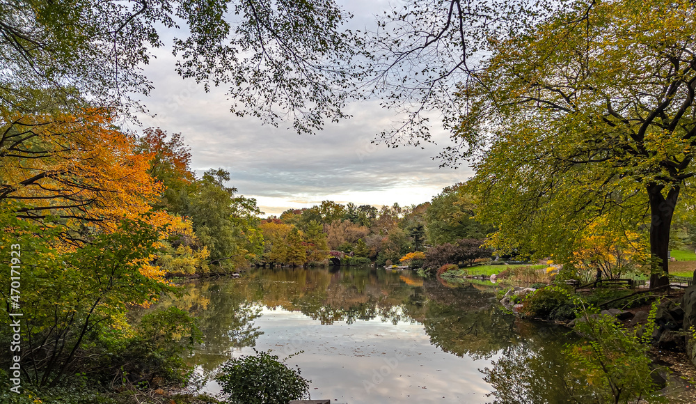 Gapstow Bridge in Central Park autumn Gapstow Bridge in Central Park autumn