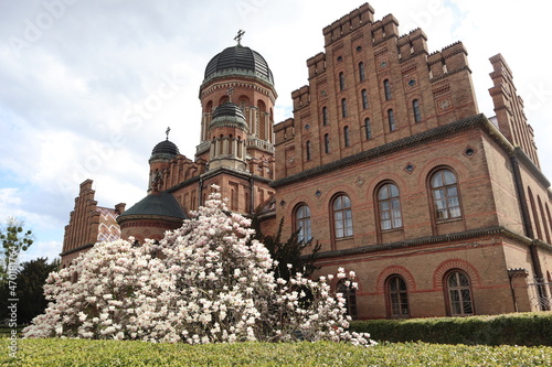 Fotografi Residence of the Metropolitans of Bukovina and Dalmatia on a sunny spring day, Chernivtsi National University building, listed in UNESCO World Heritage Site