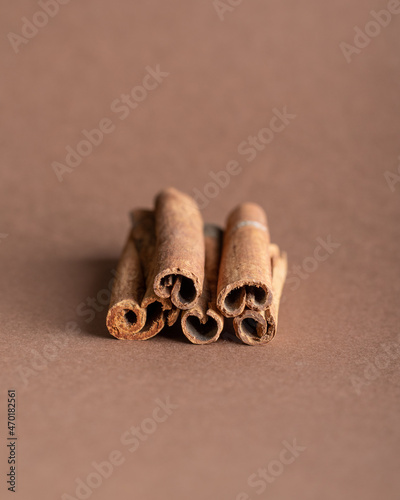 cinnamon sticks 