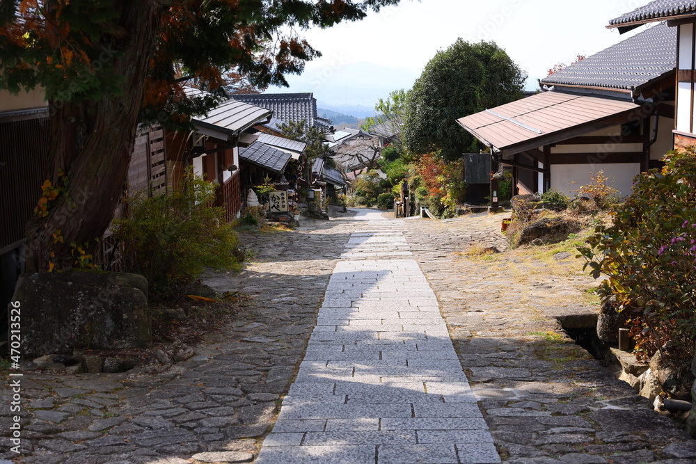 秋の馬籠宿(岐阜県中津川市) 秋の馬籠宿(岐阜県中津川市)