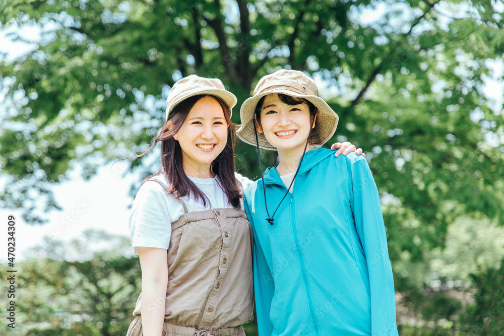 トレッキング・登山する女性たち
トレッキング・登山する女性たち