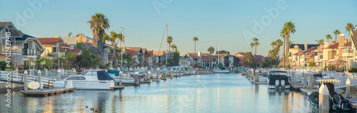 Fotografie, Tablou Boats and docks at the waterfront of a residential area at Coronado, San Diego,