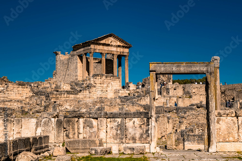 the ruins of the ancient roman forum