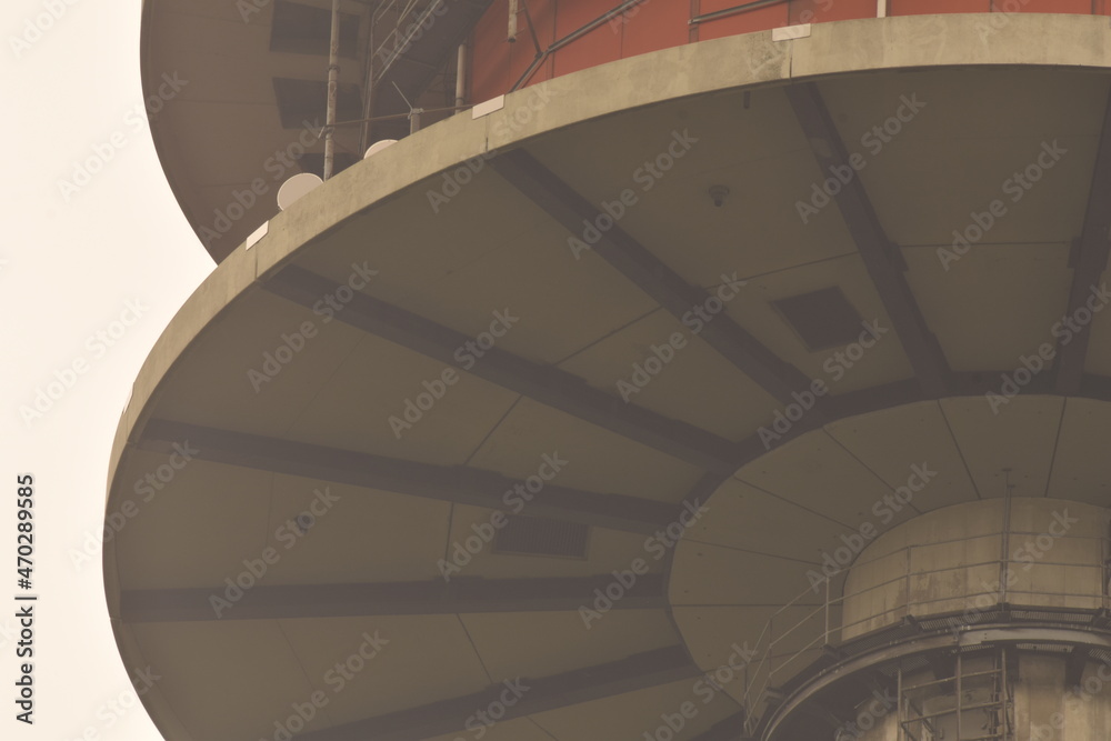 Fototapeta premium Detailaufnahmen des Fernmeldeturms Osnabrück-8