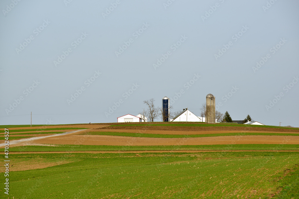Amish Farm in Lancaster County Pennsylvania - obrazy, fototapety, plakaty 