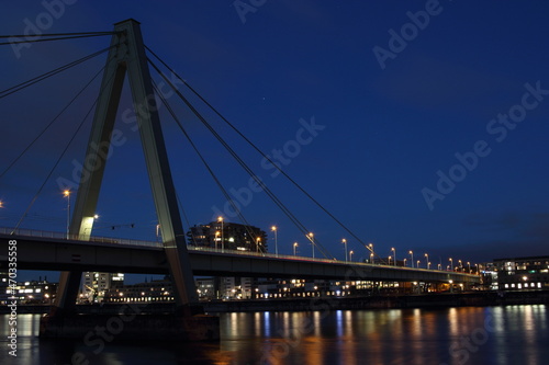 Severinbrücke am Morgenfrüh