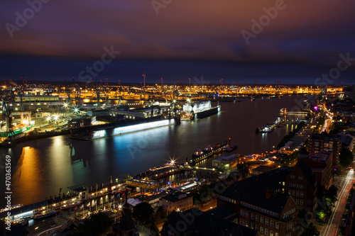 Hafen Hamburg Landungsbrücken Nacht Lichter Industrie