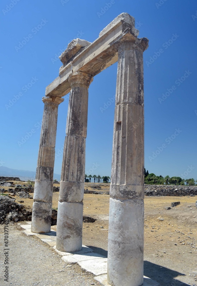 Antique ghost town Hierapolis, in Pamukkale, Turkey