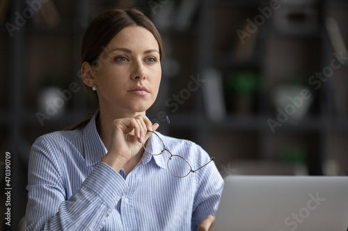 Tablou pe pânză Abstract thinking, search solution, brainwork, business vision, future opportunity, goals concept