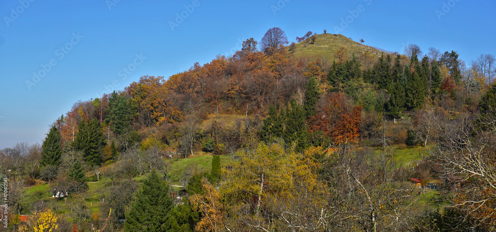 Georgenberg bei Pfullingen am Fuße der Schwäbischen Alb, Baden Württemberg, Deutschland Georgenberg bei Pfullingen am Fuße der Schwäbischen Alb, Baden Württemberg, Deutschland