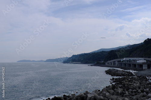 相模湾と高層道路の風景