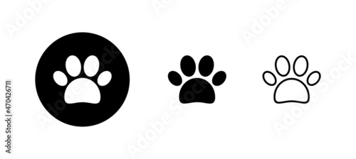 Paw icons set. paw print sign and symbol. dog or cat paw