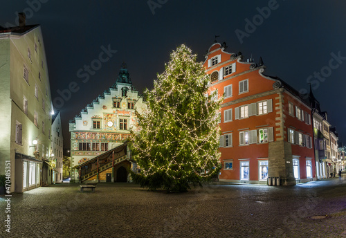 Rathaus von Lindau Bodensee mit Weihnachtsbaum