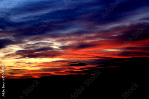 Farbenpracht am Himmel in der Rh  n. Bremen  Geisa  Th  ringen  Deutschland  Europa  --   Splendor of colors in the sky in the Rhoen. Bremen  Geisa  Thuringia  Germany  Europe