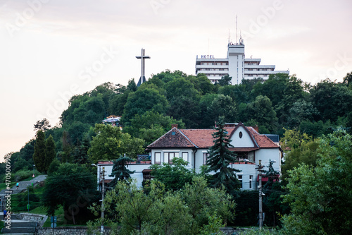 Bild auf Leinwand Landscape to Cetatuia park, Belvedere Hotel