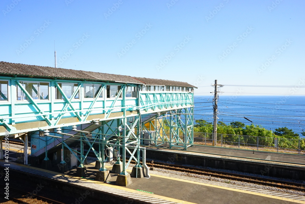 Bridge at Nebukawa Station in Kanagawa, Japan - 日本 神奈川県 海の見える駅 根府川駅