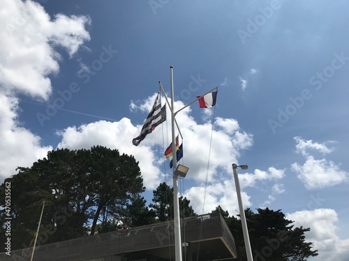 Country flags on the wind © Haruka