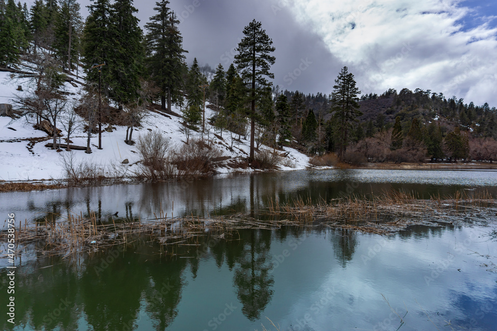 Fototapeta premium Reflective lake in the mountains