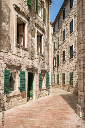 Fototapeta Naklejka Na Ścianę i Meble -  Street of the old town of Kotor in Montenegro.