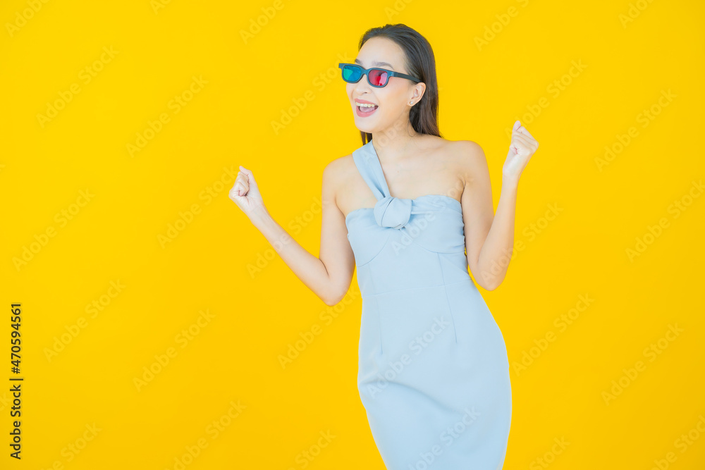 Portrait beautiful young asian woman wear 3d eyeglasses