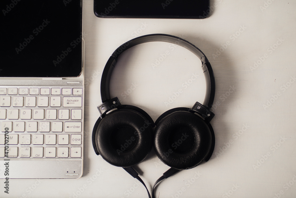 Electronic device (tablet and keyboard, mobile phone, and headphone), isolated on white background Electronic device (tablet and keyboard, mobile phone, and headphone), isolated on white background