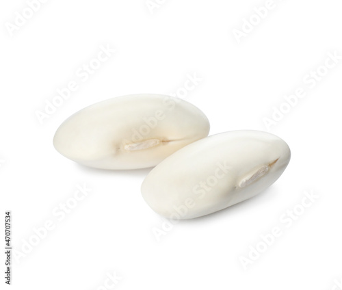 Two uncooked navy beans on white background © New Africa