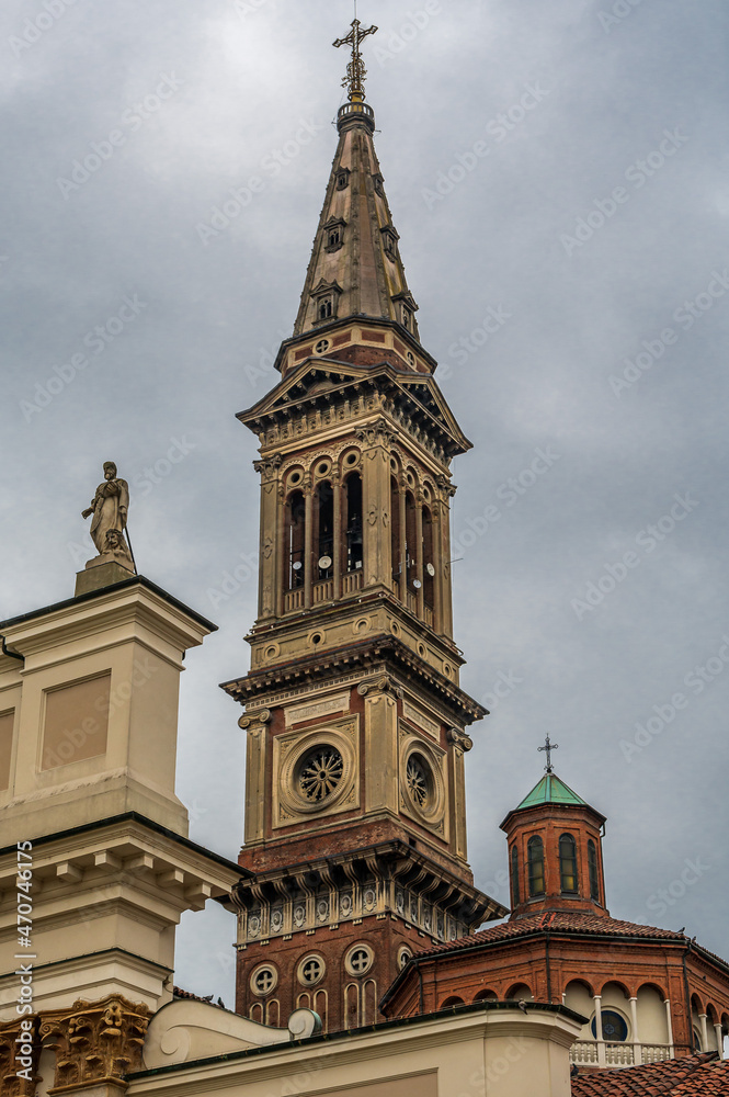 Fototapeta premium Alessandria Cathedral on Piazza del Duomo