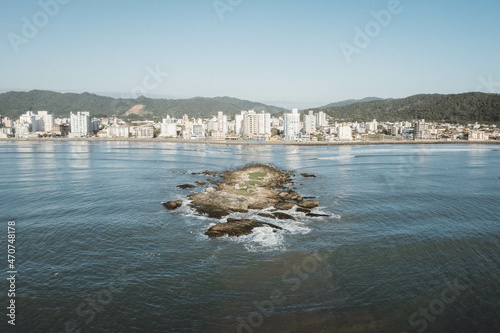 Imagem aérea da praia do Gravatá em Navegantes