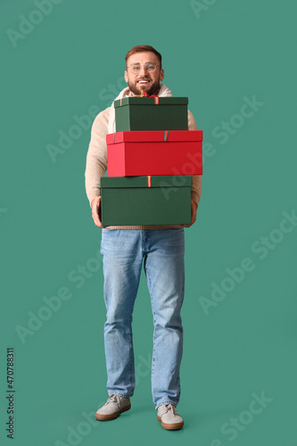 Handsome man with Christmas...