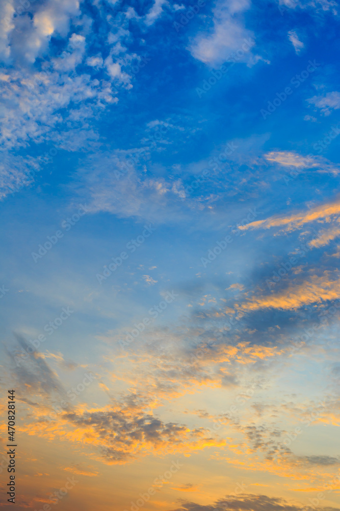 Obraz premium clouds and sky in the evening