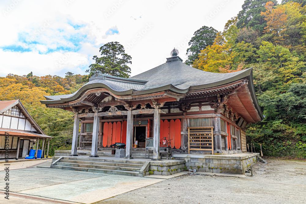 秋の大山寺　本堂　鳥取県大山町　Autumn Daisenji temple. Tottori-ken Daisen town