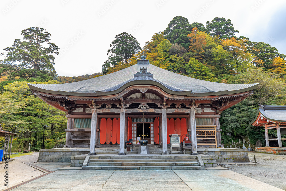 秋の大山寺　本堂　鳥取県大山町　Autumn Daisenji temple. Tottori-ken Daisen town