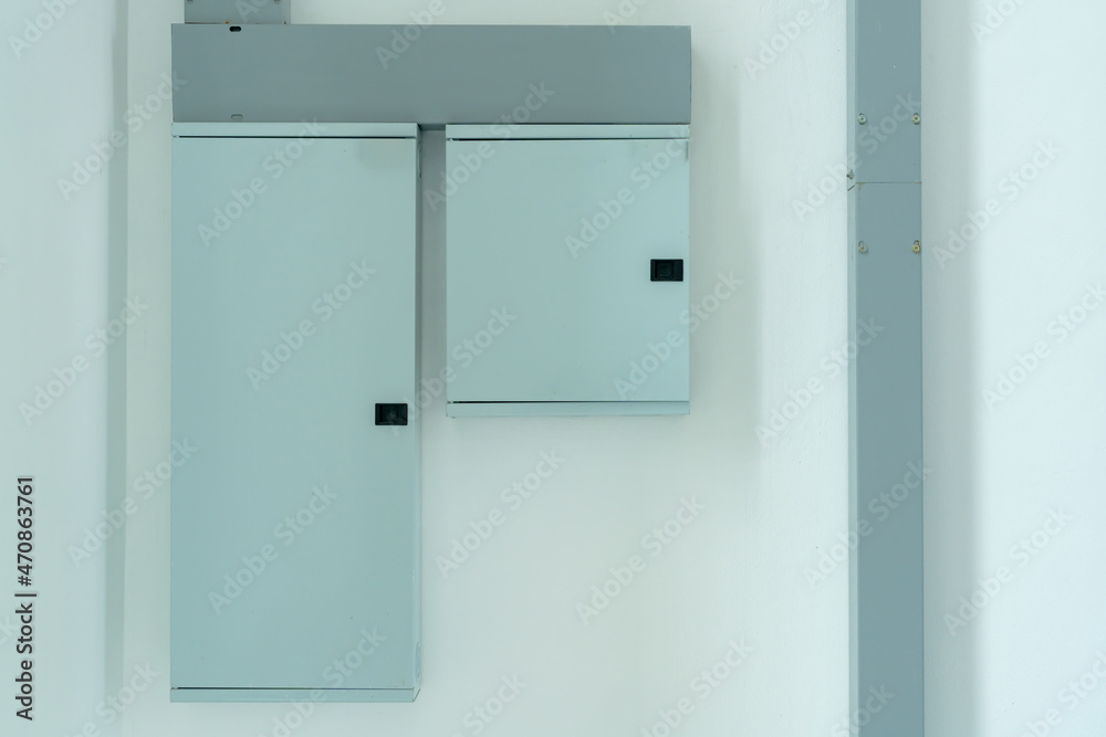 Steel cabinets for electrical installations in buildings to protect the safety caused by electricity. Steel cabinets for electrical installations in buildings to protect the safety caused by electricity.