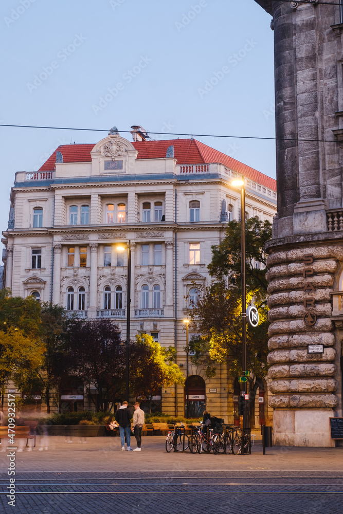 Obraz premium Budapest, Hungary, Europe, October 27, 2021: Evening street view in Budapest. Tourist places.