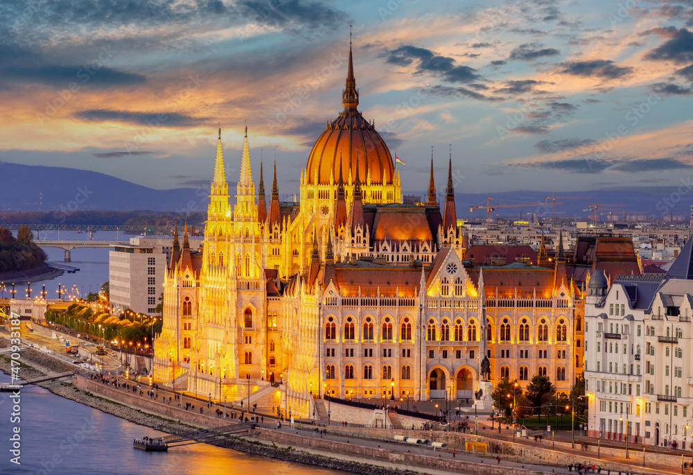 Hungarian Parliament building at sunset, Budapest, Hungary Hungarian Parliament building at sunset, Budapest, Hungary