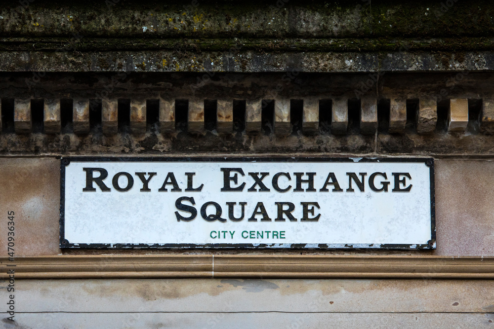 Naklejka premium Royal Exhange Square in Glasgow, Scotland