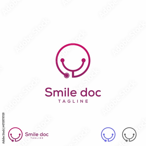smile doctor logo design on isolated background. happy doctor logo
