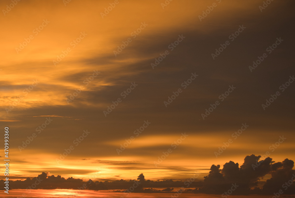 Fototapeta premium Tropical sunset. Part of a series of sunset and early morning cloud scenes. ideal for backgrounds and cloud replacement. many more coming. Something 