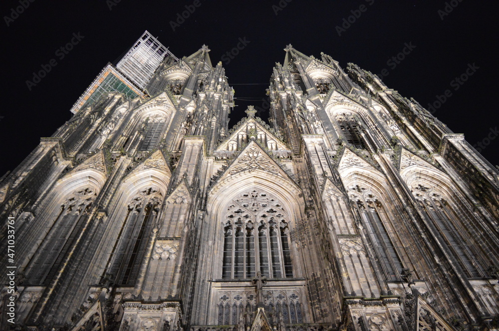 Cologne Cathedral at night 