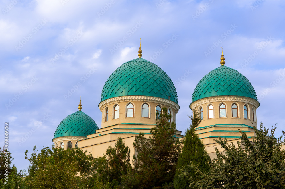 Obraz premium Uzbekistan, the Dzhuma Mosque at the historical center of Tashkent