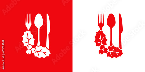 Logotipo con tenedor, cuchara y cuchillo y hojas de acebo con bayas en fondo rojo y fondo blanco para su uso en invitaciones y tarjetas de felicitación