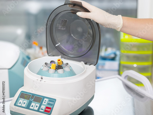 Cuadro en lienzo Medical centrifuge