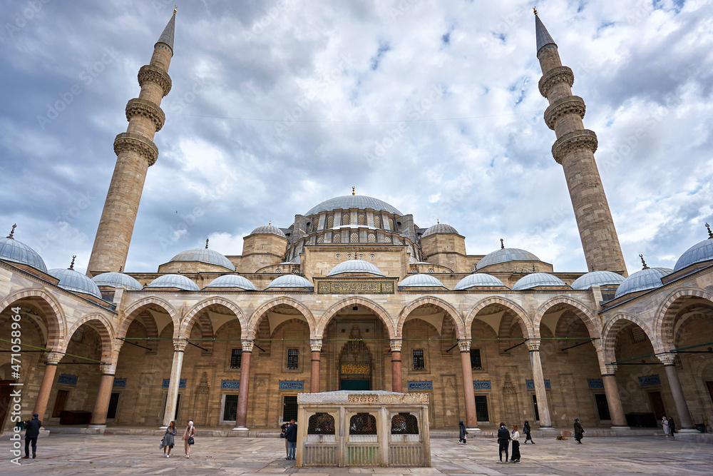 Fototapeta premium Suleymaniye Mosque in Istanbul, Turkey
