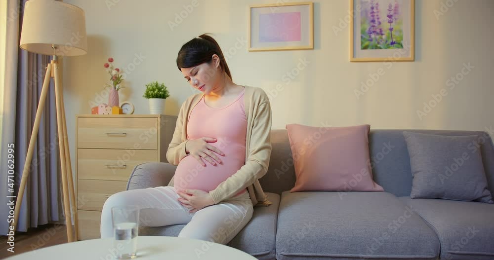 pregnant woman is uncomfortable pregnant woman is uncomfortable