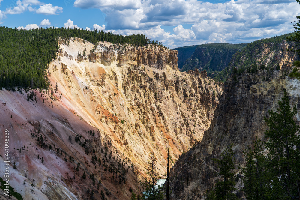 The Grand Canyon of the Yellowstone in Yellowstone National Park, Wyoming