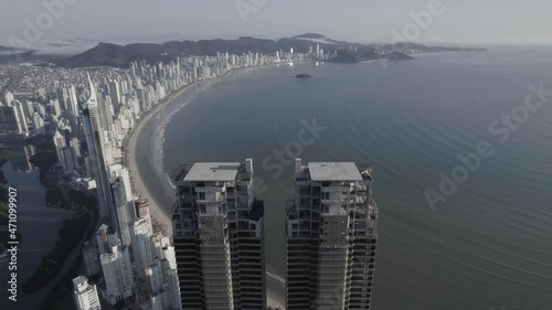 Imagem aérea Balneário Camboriú perfil de cor d-log photo