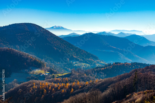 Das Hügelige Voralpenland mit dem Schneeberg, Österreich