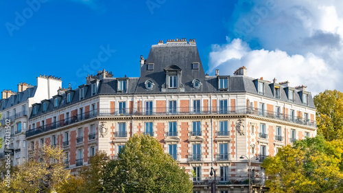 Fototapeta Naklejka Na Ścianę i Meble -  Paris, beautiful buildings, boulevard Voltaire in the 11e district
